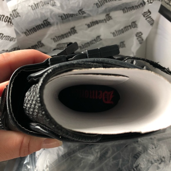 Demonia platform shoes size 6 - Picture 5 of 8